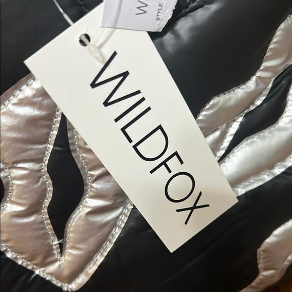 Wildfox Black and silver Tote or Shoulder Bag zipper NWT - Picture 14 of 17
